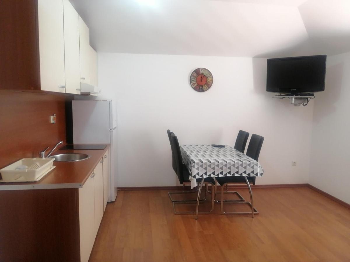 Lyon Apartments Будва Экстерьер фото
