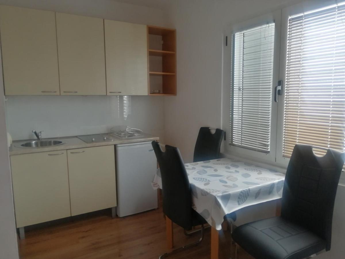 Lyon Apartments Будва Экстерьер фото
