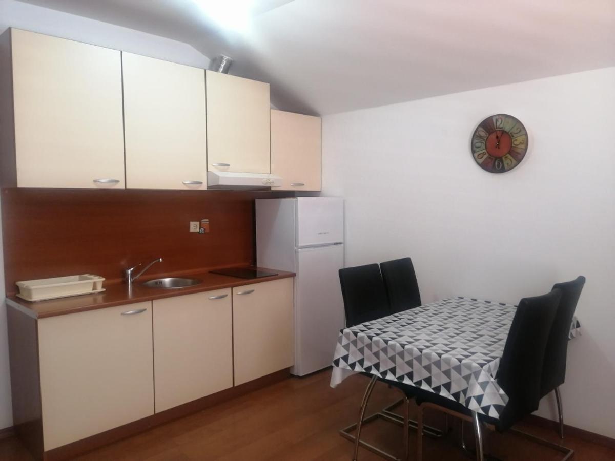 Lyon Apartments Будва Экстерьер фото