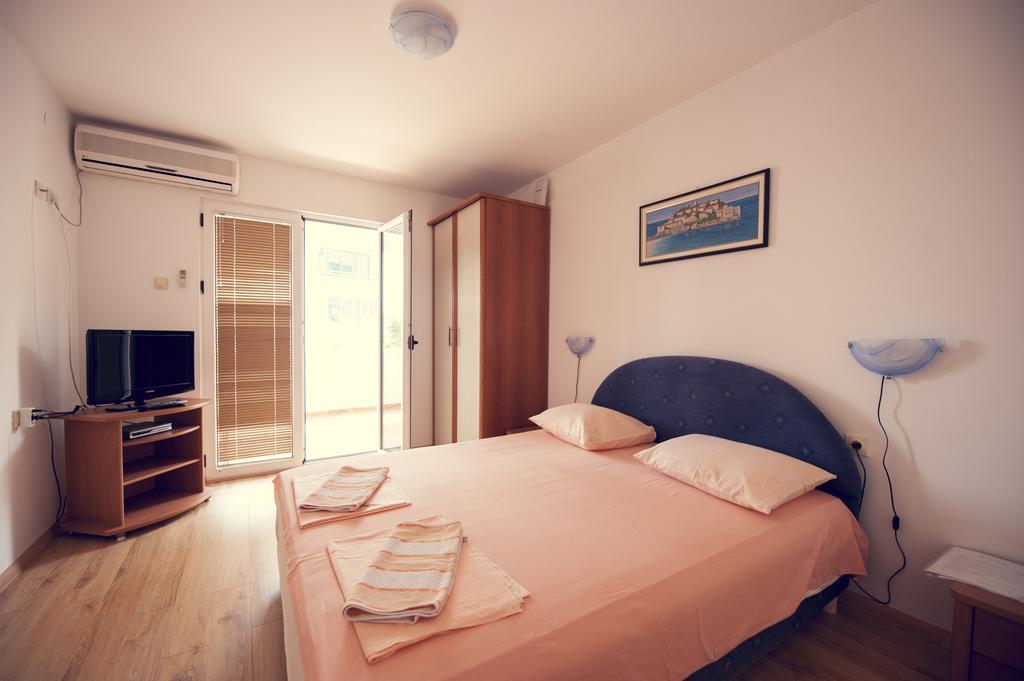 Lyon Apartments Будва Номер фото