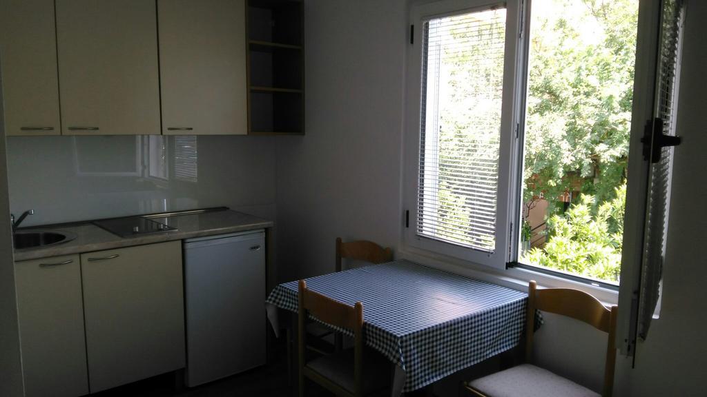 Lyon Apartments Будва Экстерьер фото